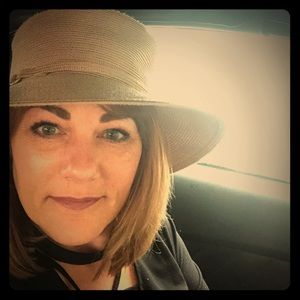 Meet your Posher, Cathy